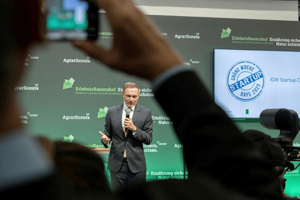 Bundesfinanzminister Christian Lindner spricht auf der Eröffnung der Startup-Days.